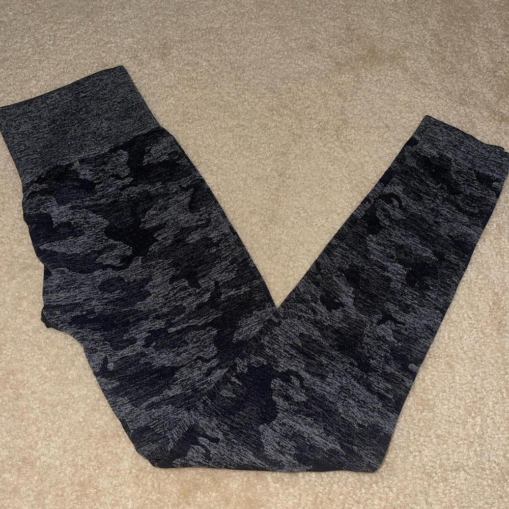 Gymshark Camo Seamless Scrunch Leggings